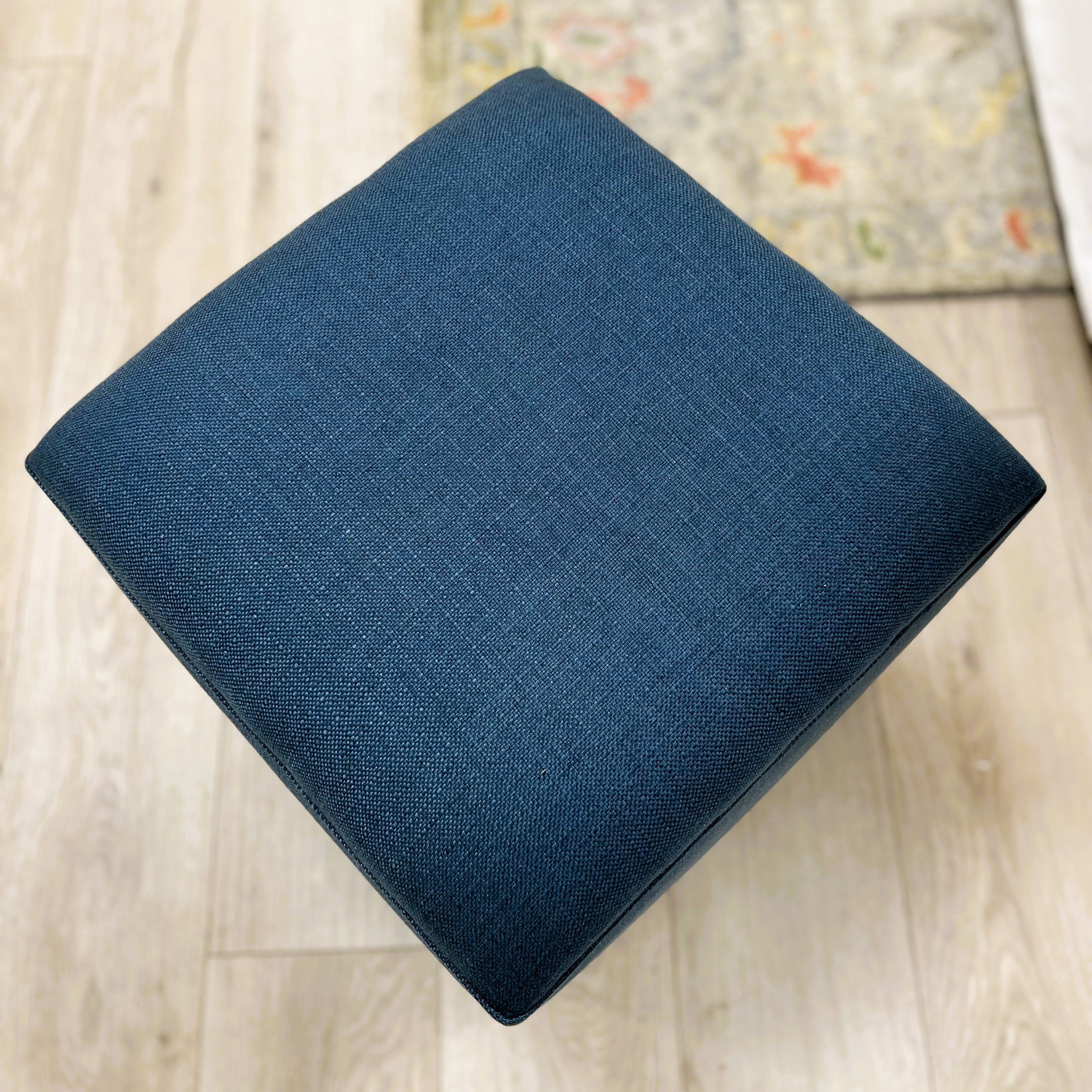 Benny Accent Stool